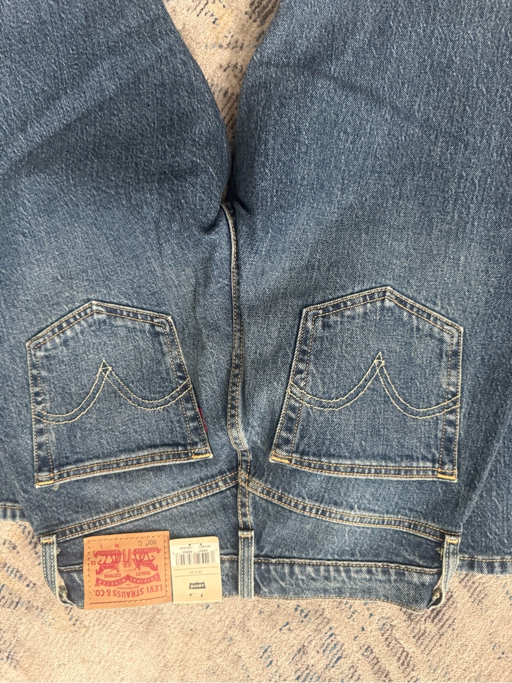 Levi's blue denim jacket with rear pockets - Picture 9 of 16